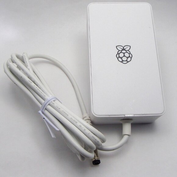 Raspberry Pi Build HAT Power Supply - Picture 4 of 6